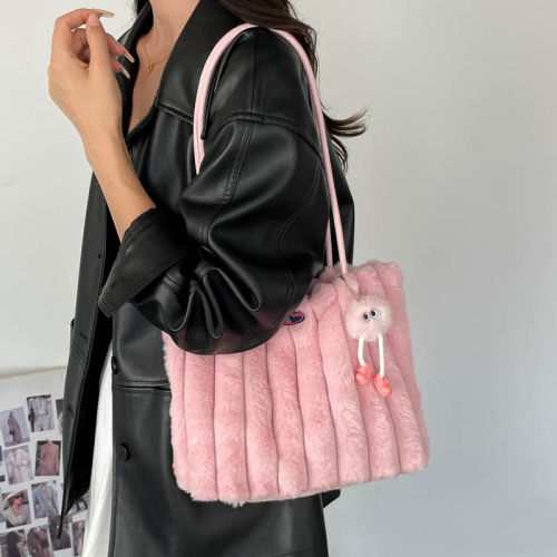 高颜值甜美毛绒包包秋冬新款大容量时尚百搭通勤单肩托特通勤包