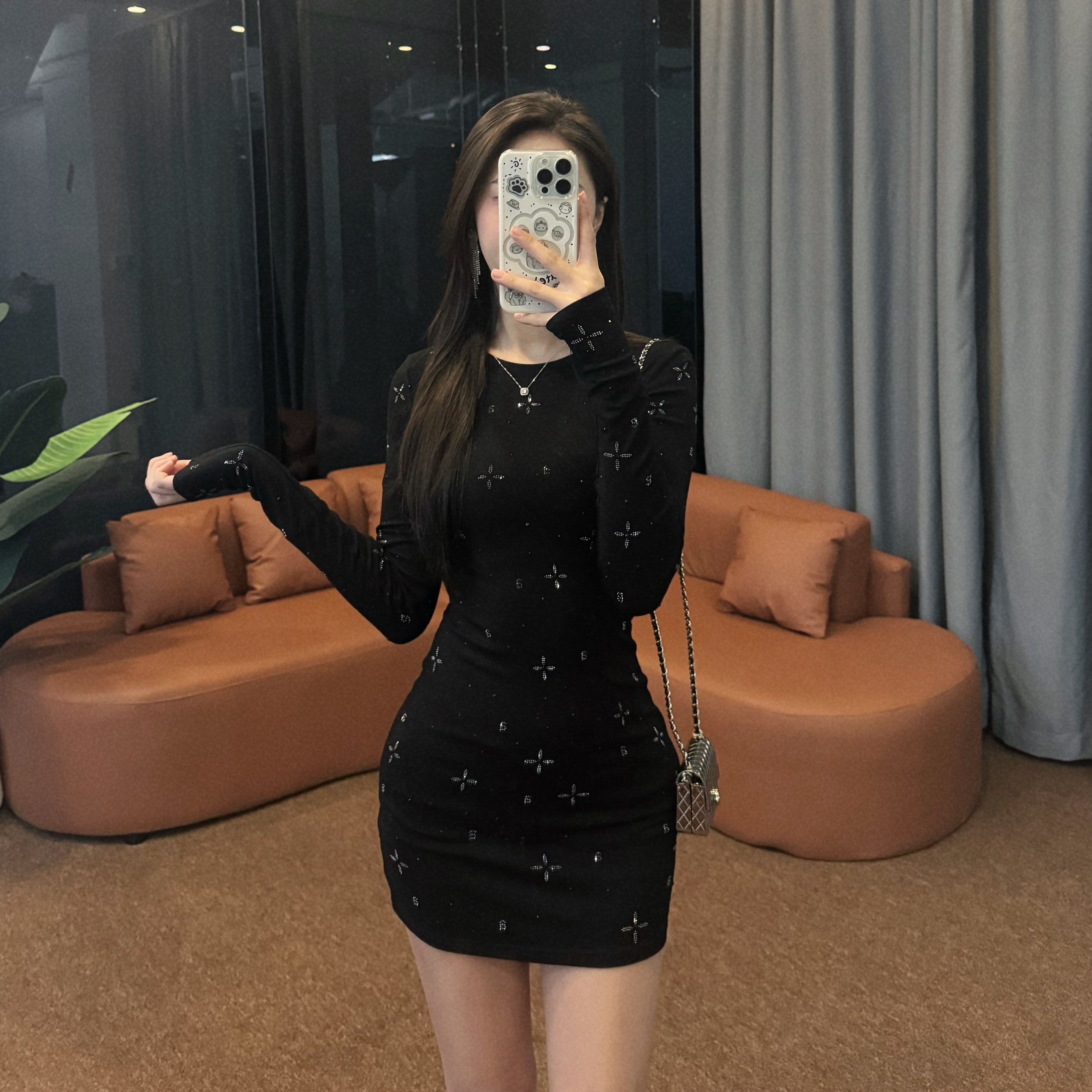 纯欲风气质短裙女秋季加绒收腰显瘦小众设计感千金闪钻A字连衣裙