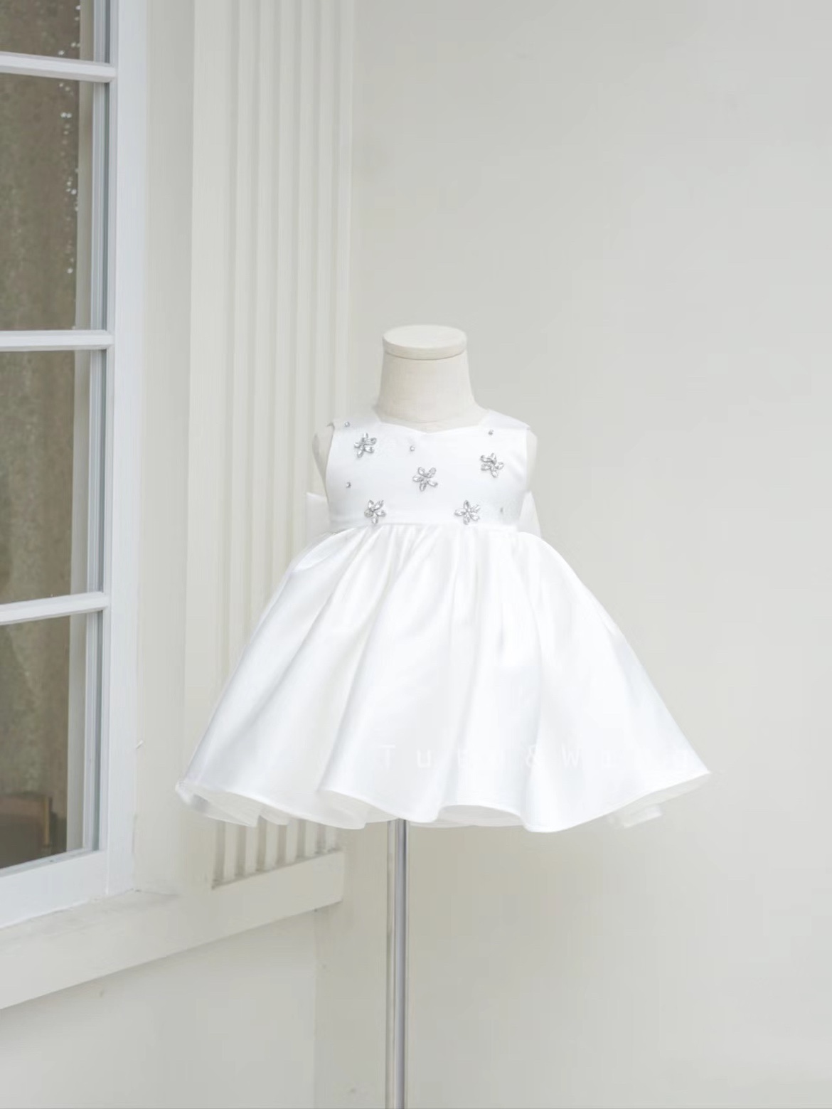 新品韩风儿童婚纱幼童周岁生日