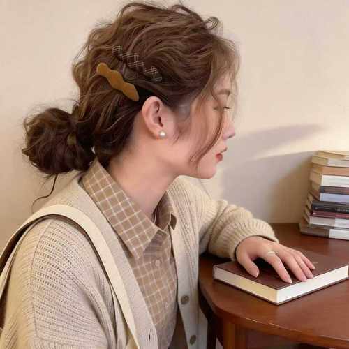 毛呢格纹波浪刘海发夹高端款