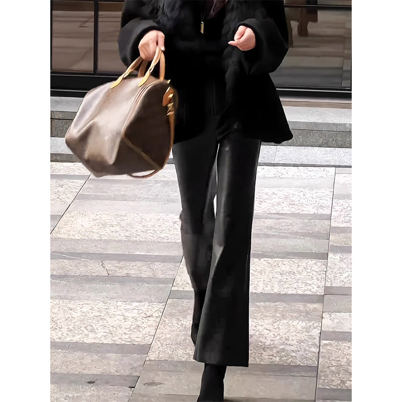 简约风黑色真皮皮裤微喇裤女2025冬季新款窄版弹力高腰显瘦长裤