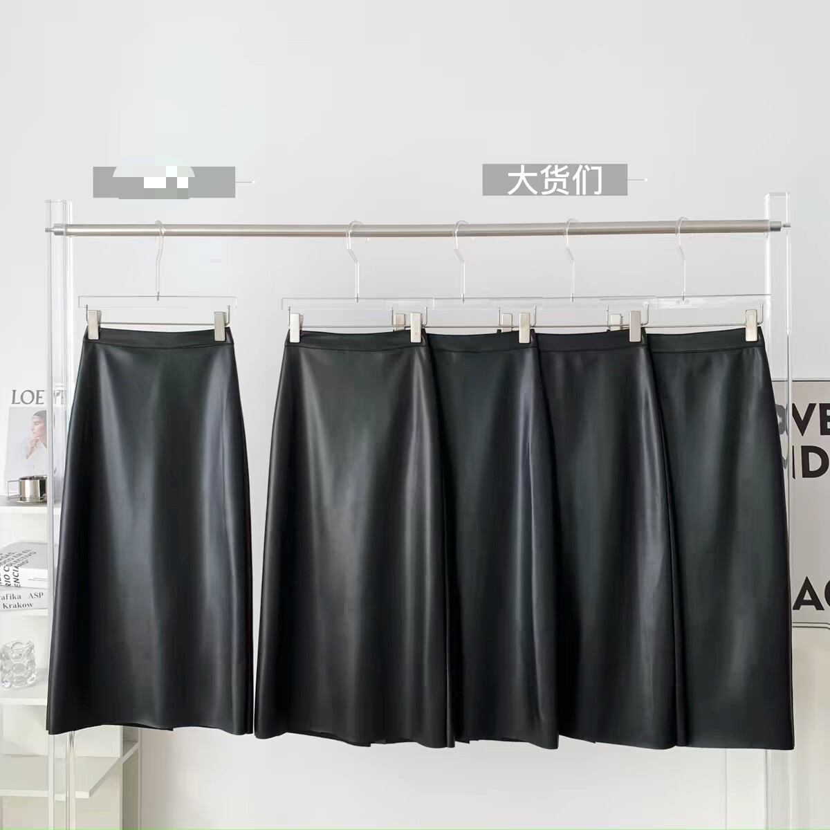黑色高腰真皮皮裙半身裙女冬季2025新高级感时尚a字通勤中长裙潮