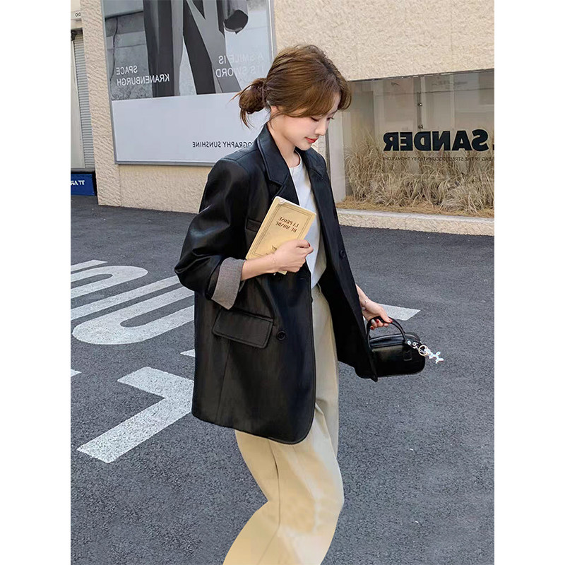 黑色高级感真皮西装外套女2025冬新款复古美式赫本风气质时尚西服