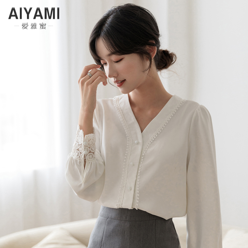 V领白色衬衫女长袖秋季新款气质职业上衣春秋蕾丝花边雪纺衫