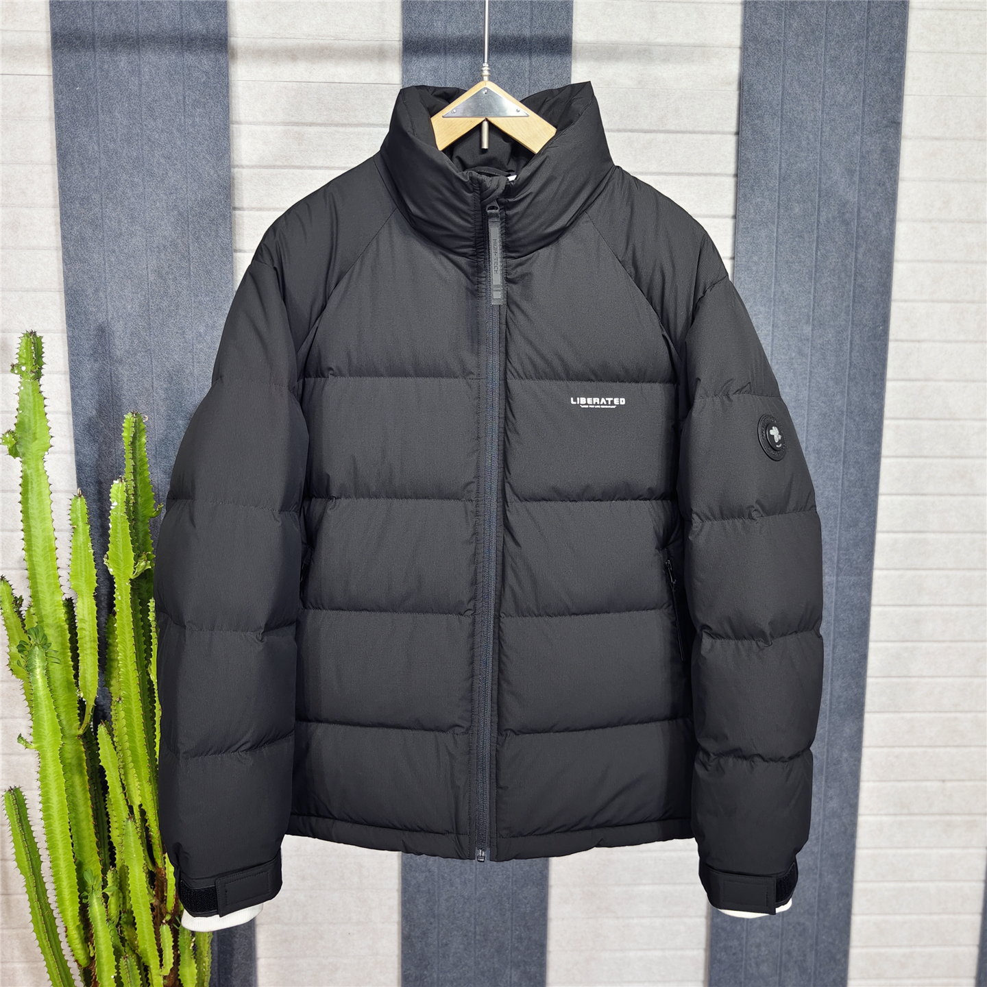 冬季新款男士立领羽绒服青年超轻简约加厚百搭保暖90鸭绒夹克外套