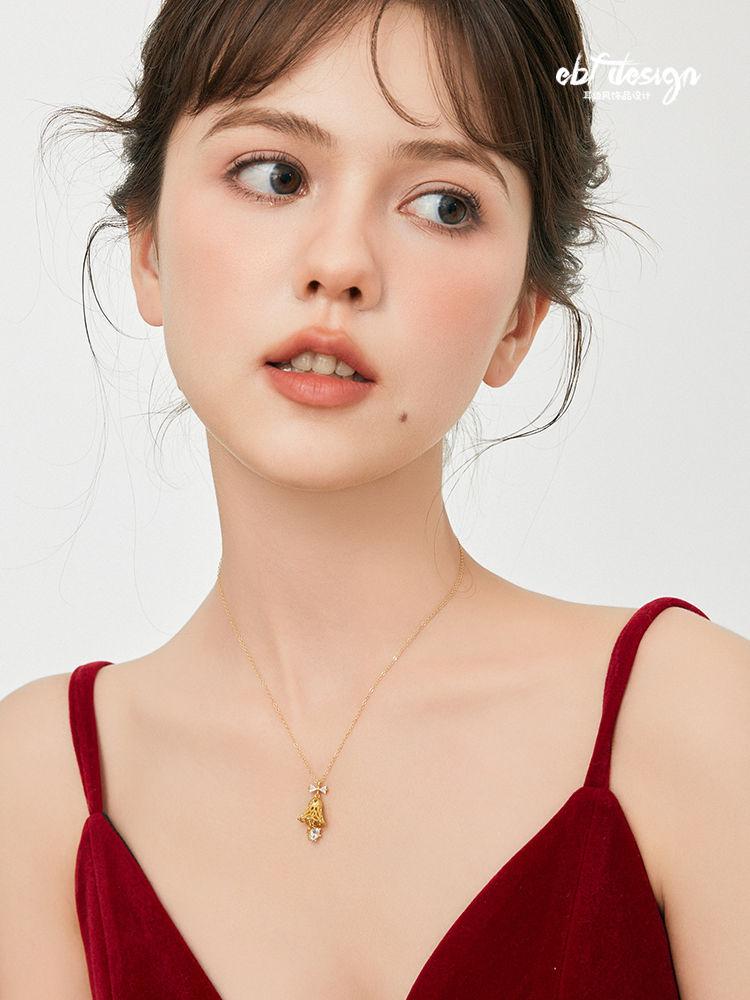 耳边风圣诞小铃铛项链