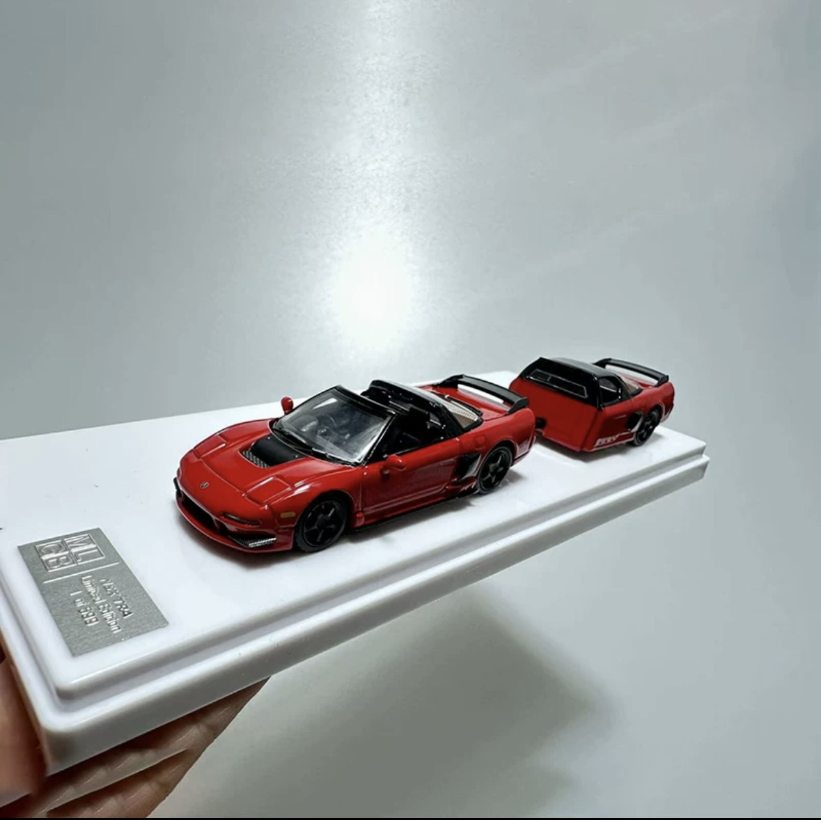 1:64 丰田nsx tra 露营套装改装版 带背包 拖车 仿真合金汽车模型