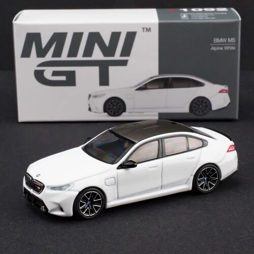 MINIGT 1:64 #1092 宝马BMW M5 Alpine White白色 合金汽车模型