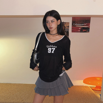 美式复古设计感微透V领长袖T恤女