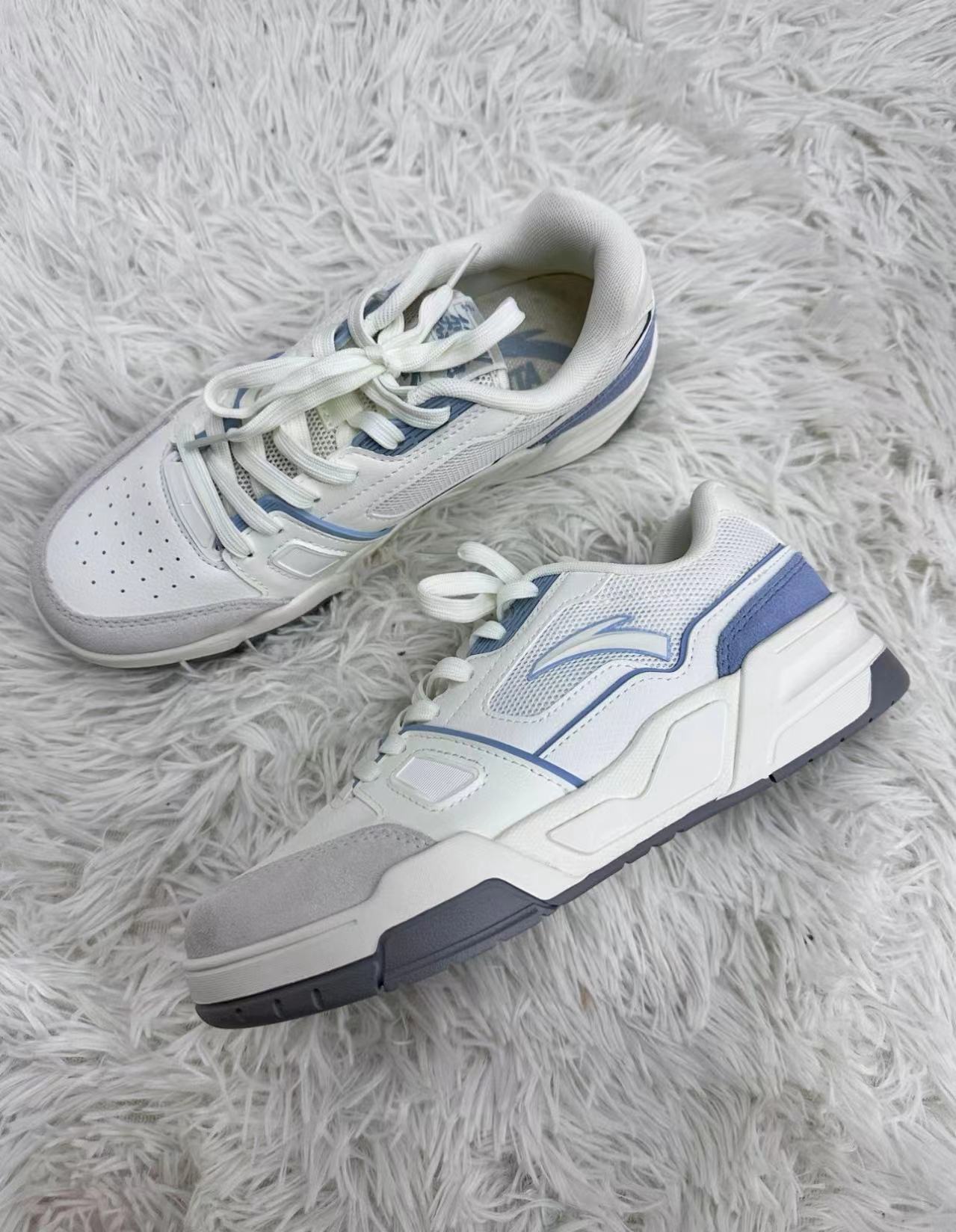 安踏防滑男系带男鞋烈焰