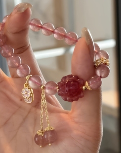 南普陀小众设计招桃花天然草莓晶九尾狐手链粉正缘转运手串已过香