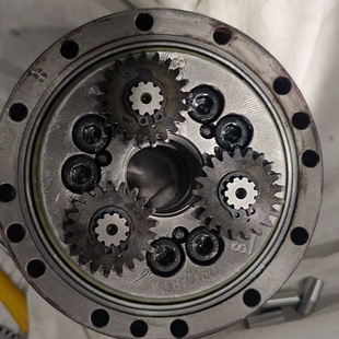 发那科FANUC机器人减速机维修M710iC 50E机械手J6轴齿轮箱维修