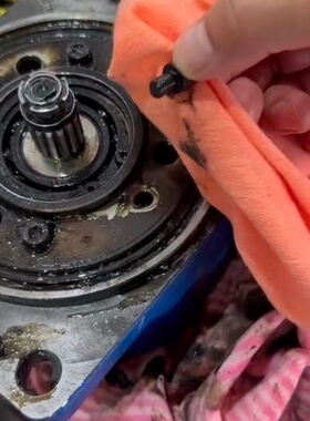 安川YASKAWA机器人减速机维修GP180机械手T轴HW0389174-C齿轮维修