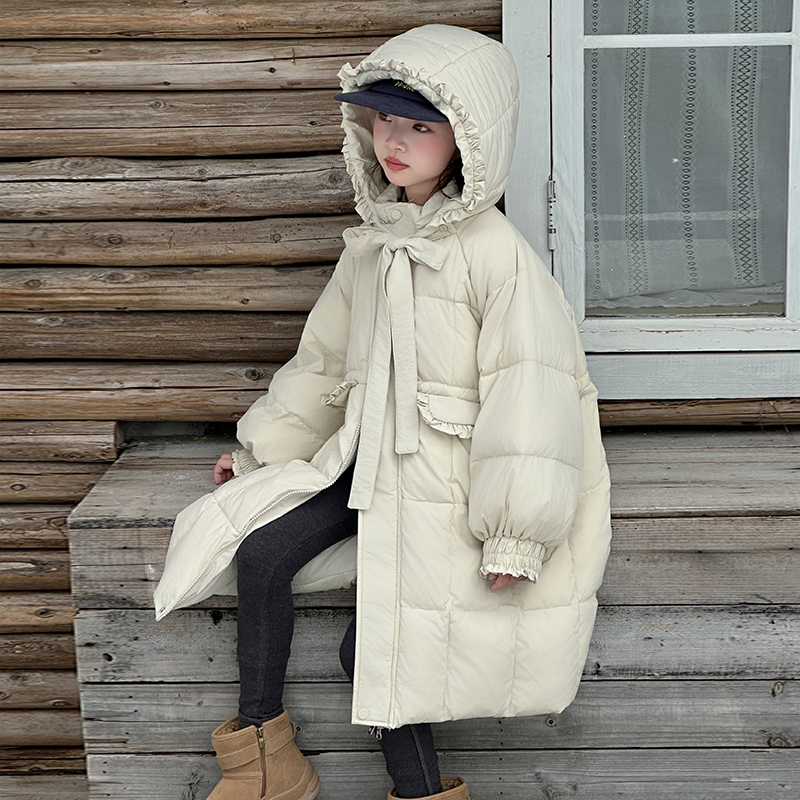 木糖鱼白鸭绒女童羽绒服2025新款中长款连帽儿童保暖加厚外套洋气
