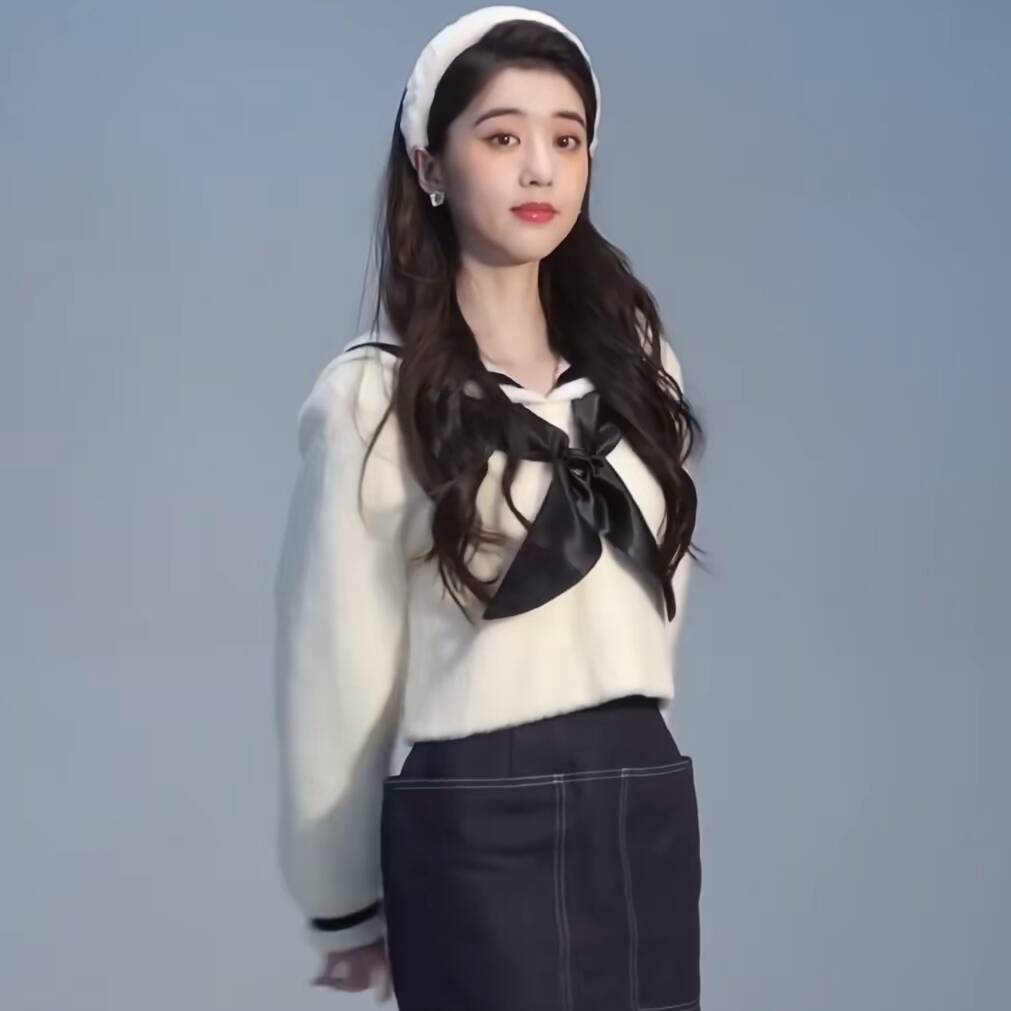 他为什么依然单身李凯馨同款毛衣