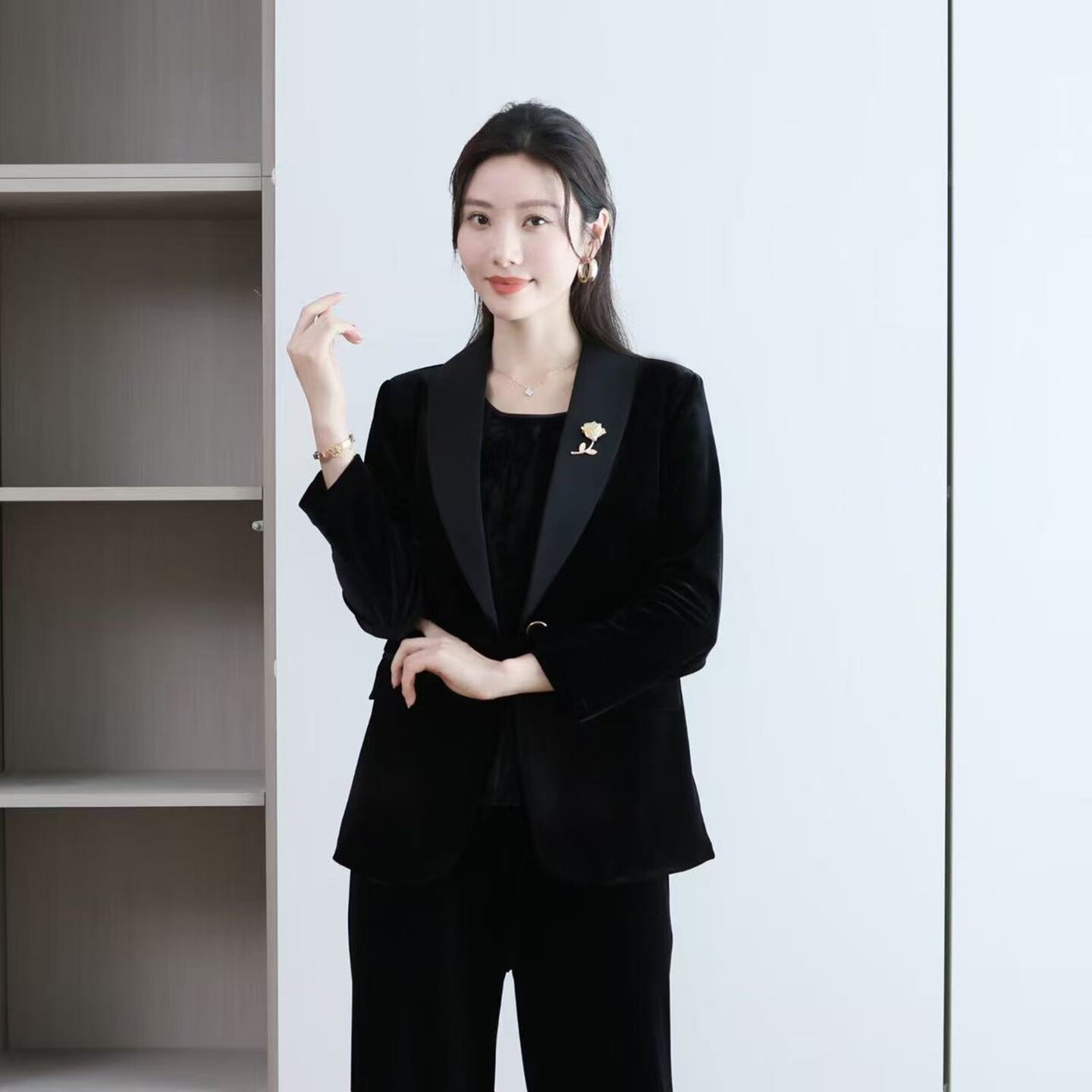 黑色丝绒女士春秋长袖西装外套服