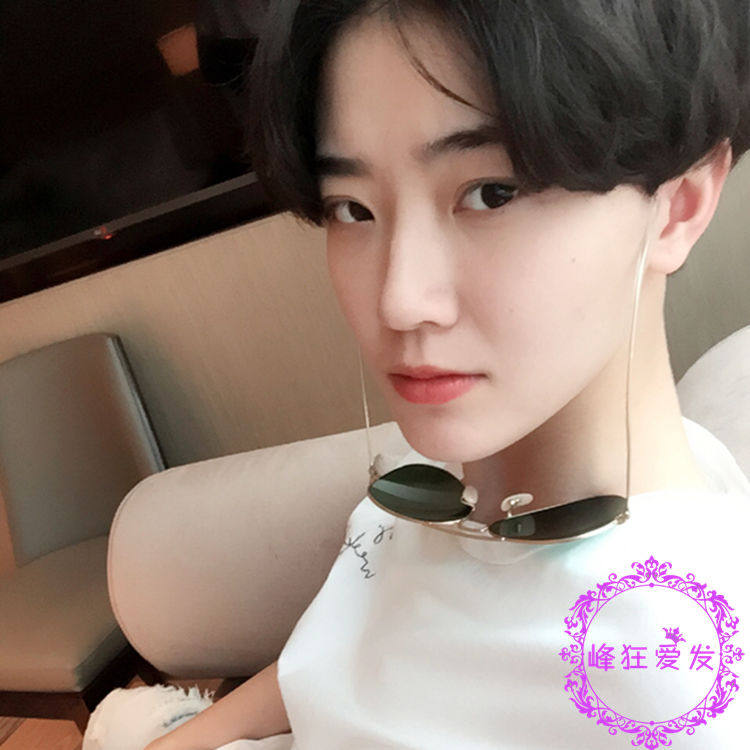 Perruque cheveux raides Court - Ref 2611489 Image 1