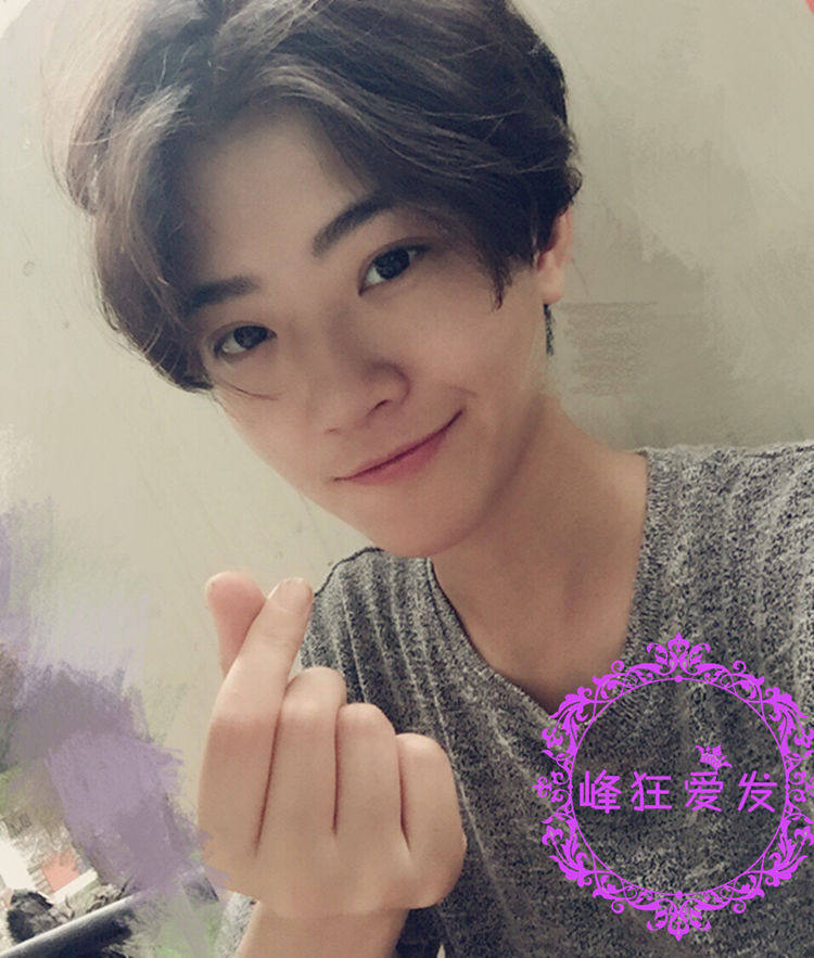 Perruque cheveux raides Court - Ref 2611489 Image 3