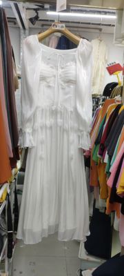 S码白色仙仙裙两件套不退不换看好再拍微瑕，有掉一根线的钻