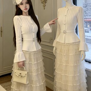 富家千金冬装套装温柔风绝美巨好看针织衫网纱半裙大方得体两件套