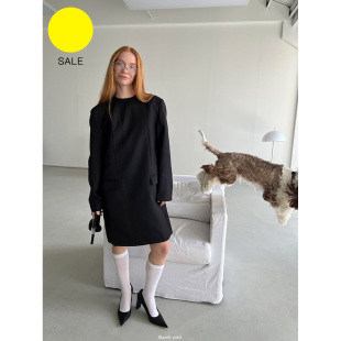 连衣裙 混纺羊毛垫肩廓形西装 黑色 Rarelicold Rockrio