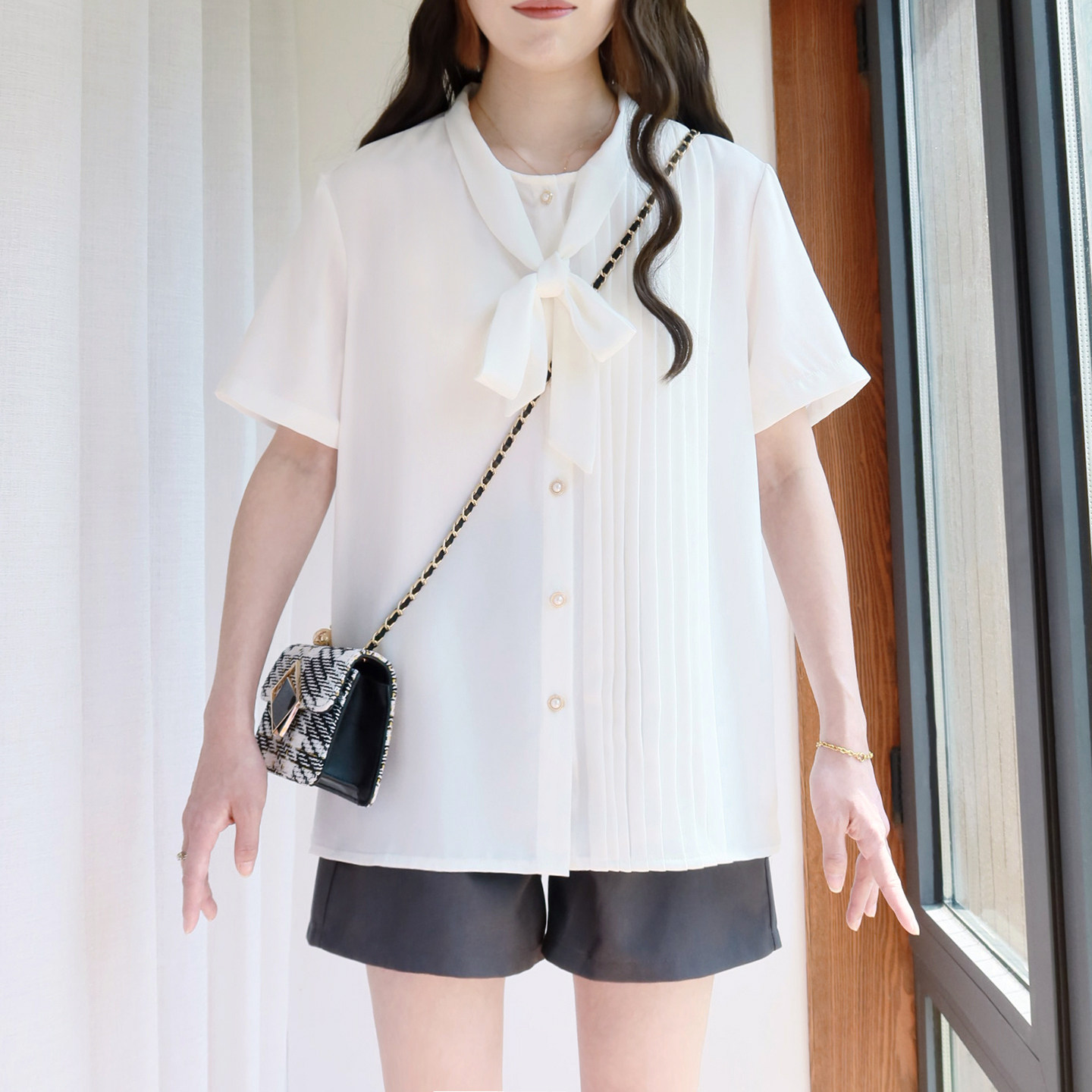 大码系带短袖白衬衫女200斤胖mm夏季正肩宽松蝴蝶结薄款雪纺衬衣
