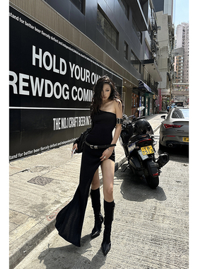Fanptntox 裙子女秋季新款斜肩高开叉连衣裙辣妹设计感黑色长裙潮