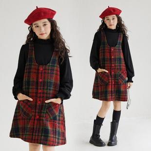 女童加绒套装2025冬装大童红色格子裙洋气母女装儿童背带裙两件套
