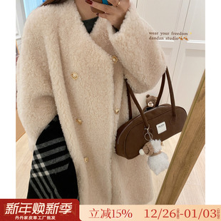 皮草毛毛外套女 100羊羔毛皮毛一体双排扣长款 凛冬暖意 不显臃肿