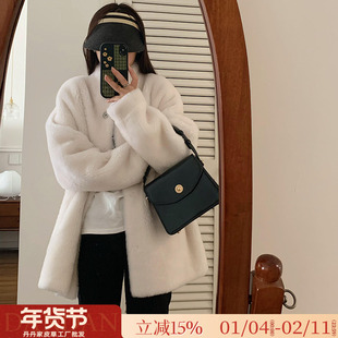 羊羔毛2025冬季新款颗粒羊剪绒皮毛一体中长款立领年轻皮草外套女