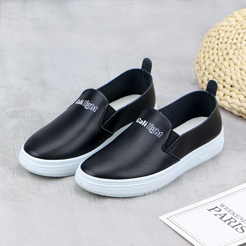 老北京布鞋女PU皮面防水板鞋