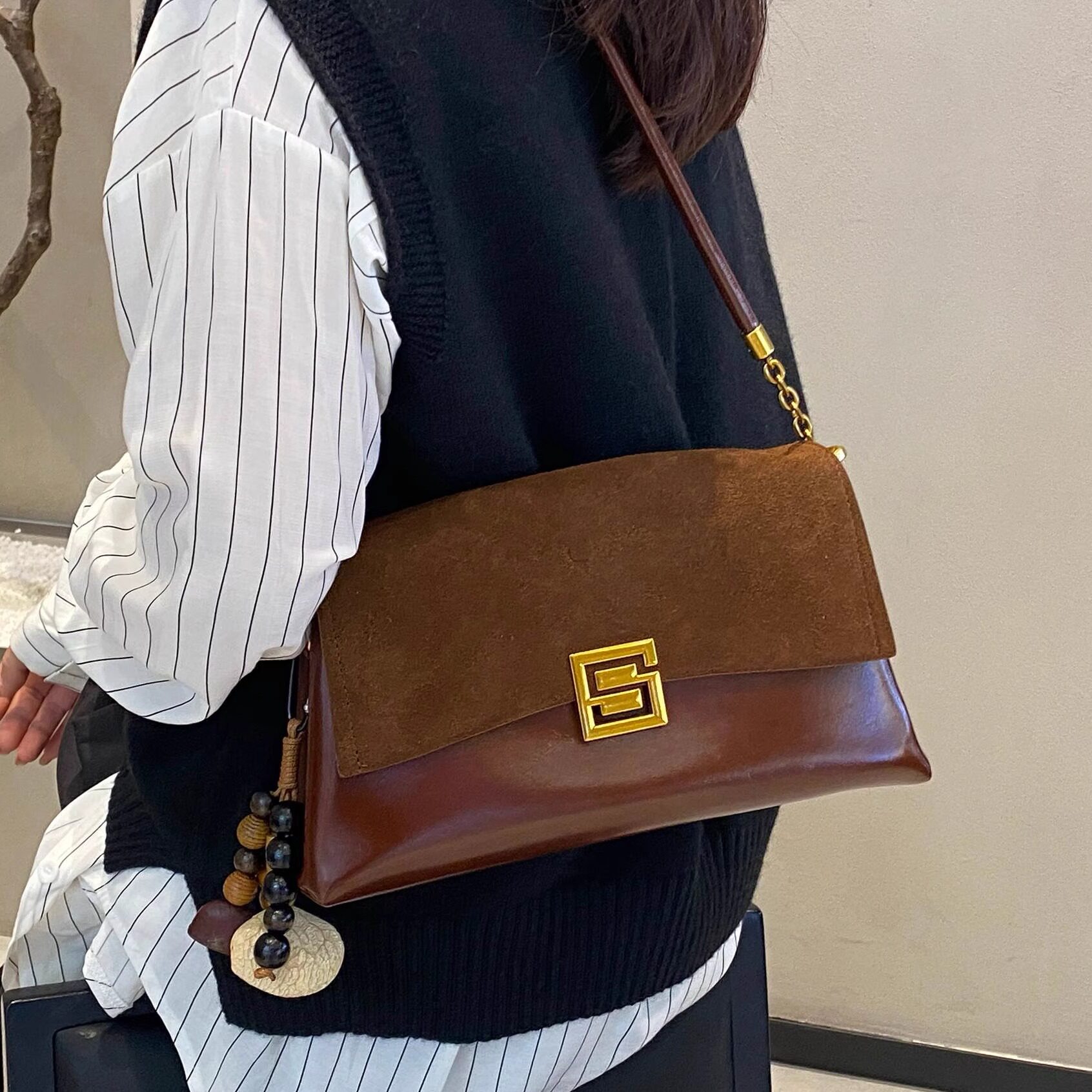 美缇专柜女包2025秋冬新款复古磨砂牛皮手提包百搭单肩斜挎包