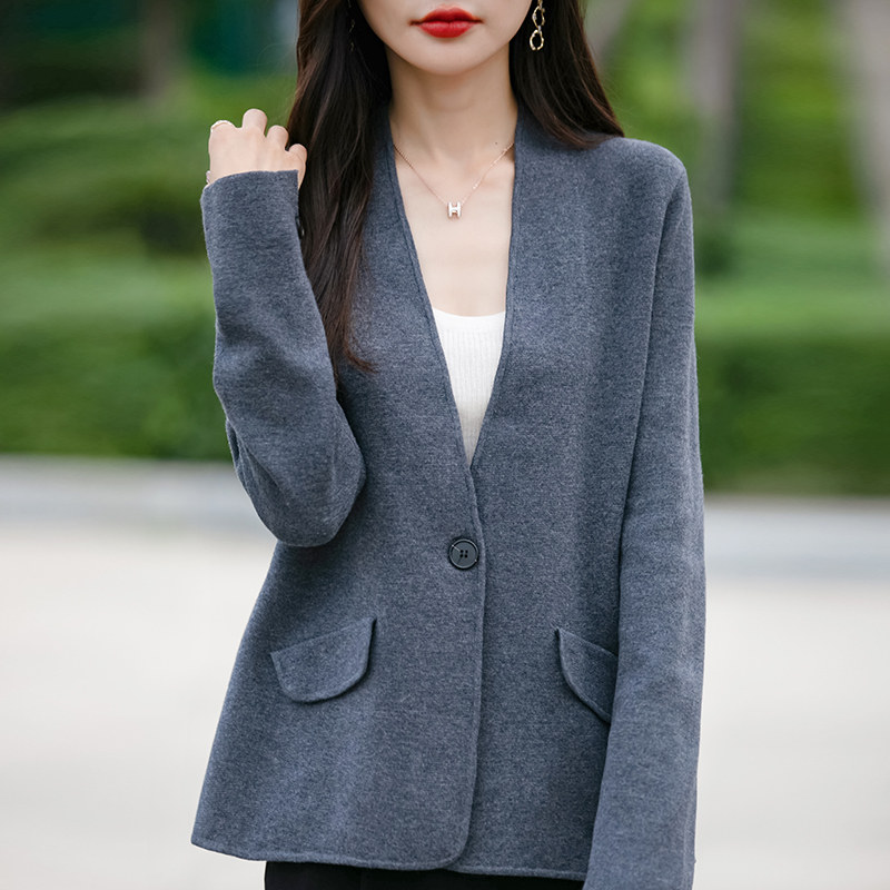 撤柜撤标(A)开衫单扣女士西装外套春秋款外穿特大码女装秋冬毛衣