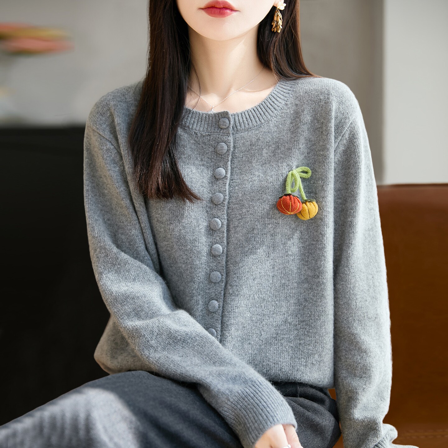 撤标撤柜（A）时尚南瓜挂饰针织开衫外套女新款洋气上衣秋冬毛衣