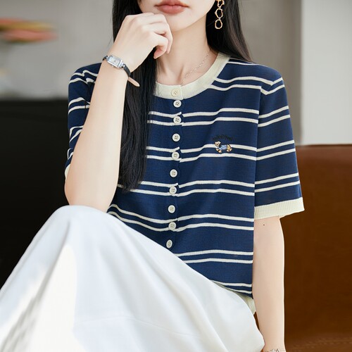 撤标撤柜（A）2026新款条纹刺绣针织短袖t恤女夏季薄款冰丝针织衫