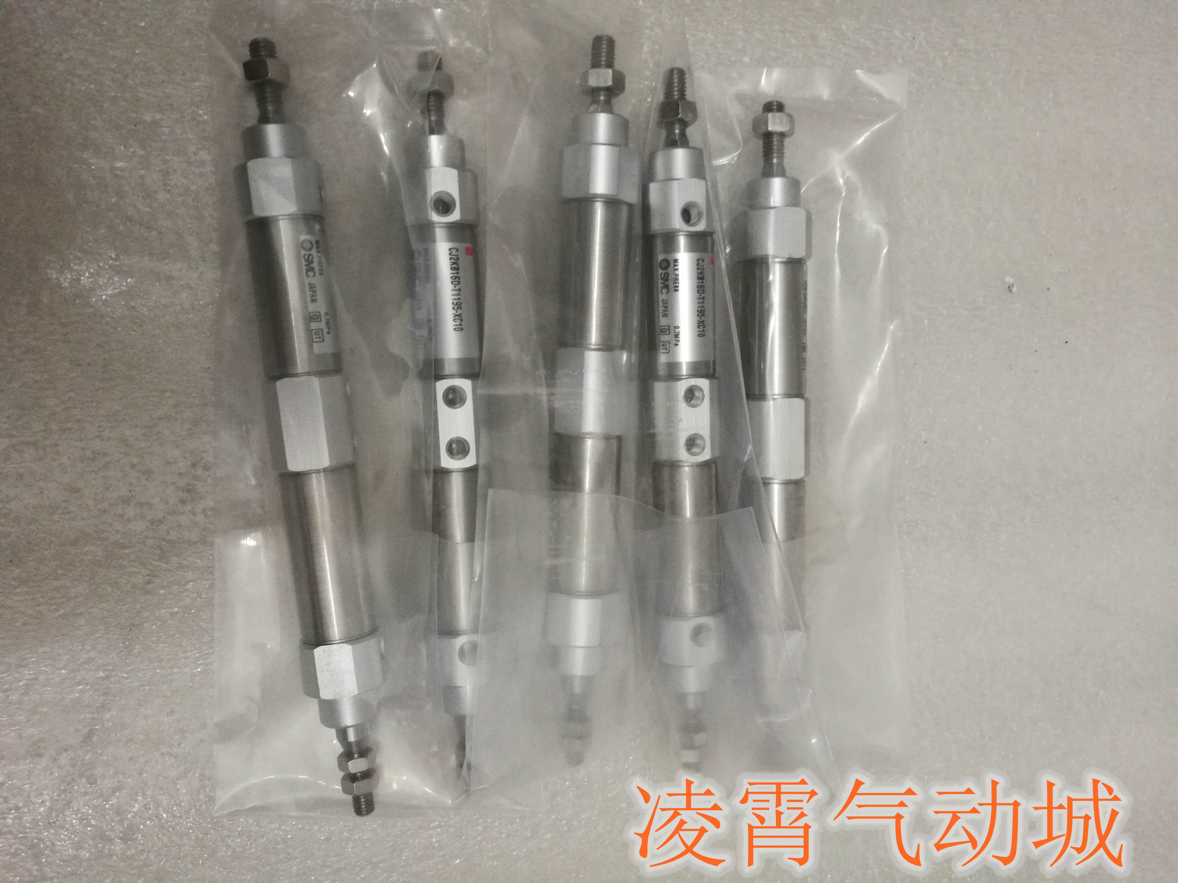 SMC原装CJ2KB16-XC10-DCK1197K CJ2KB16D-T1195-XC10日立钻机汽缸