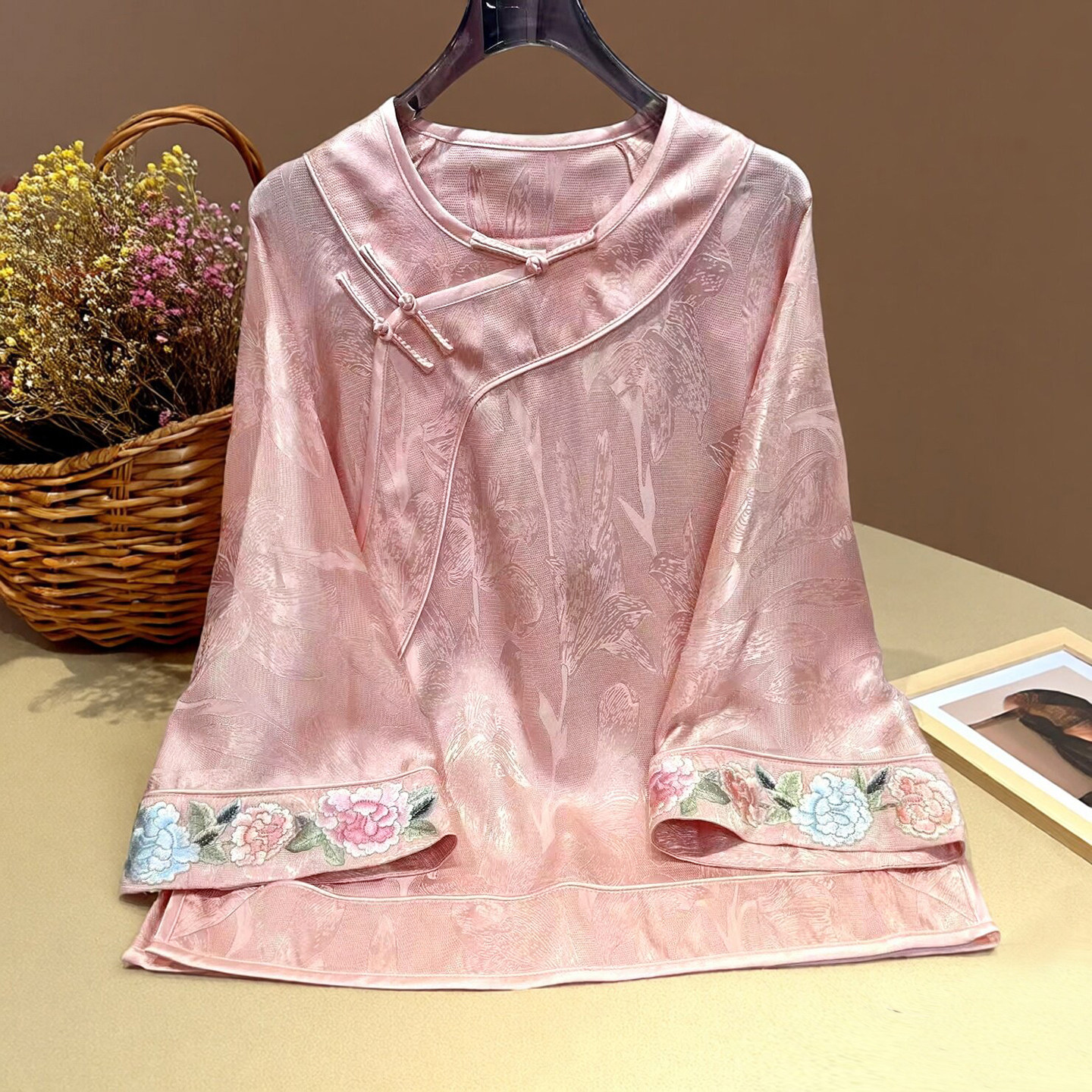 牡丹|美伦2026春新中式桑蚕丝提花刺绣上衣女改良旗袍宽松显瘦
