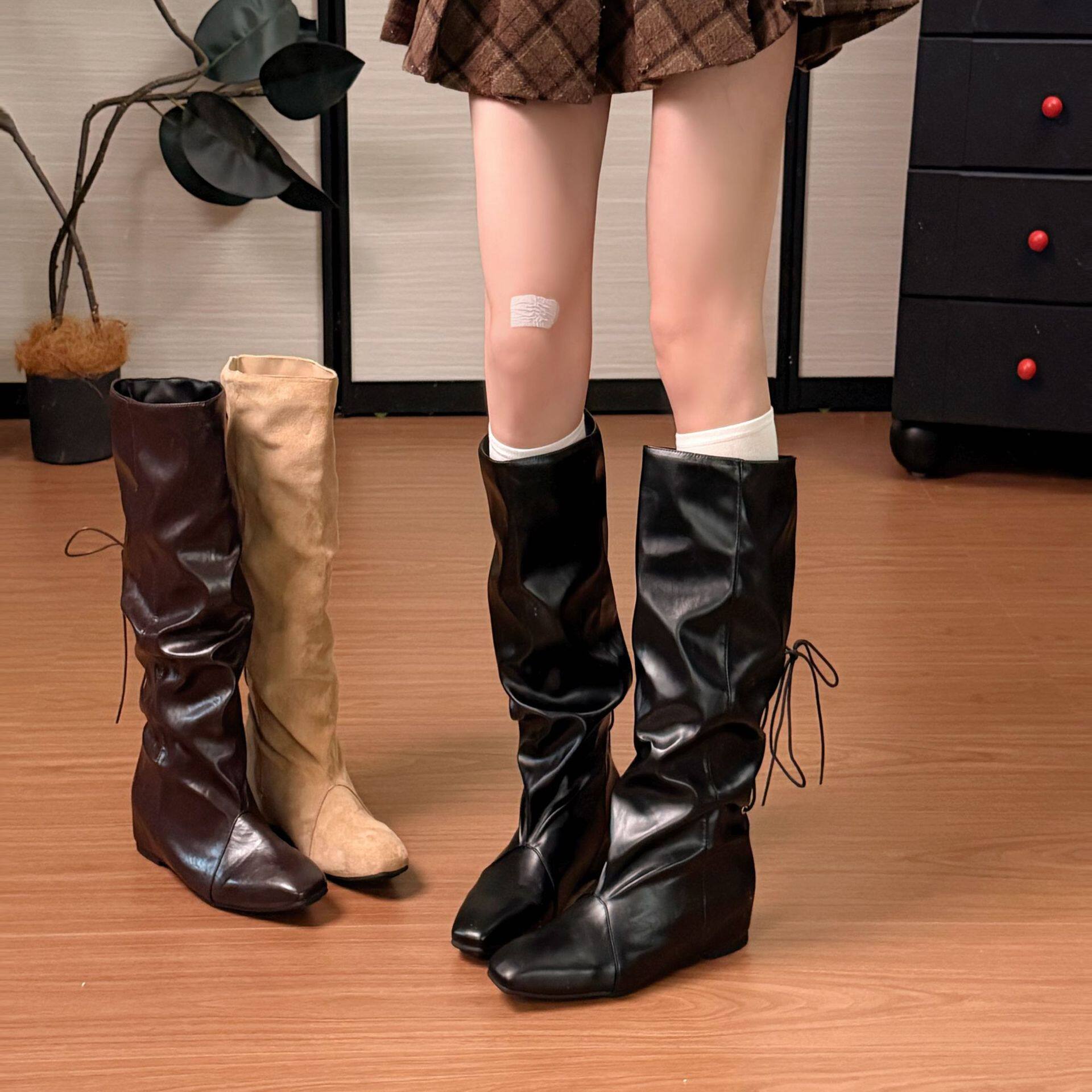内增高长筒靴女2026秋冬新款百搭黑色堆堆靴显瘦系带休闲高筒靴女