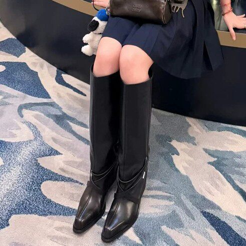 交叉绑带皮带扣7cm粗跟长筒靴女款2026秋冬爆款长靴靴高筒骑士靴