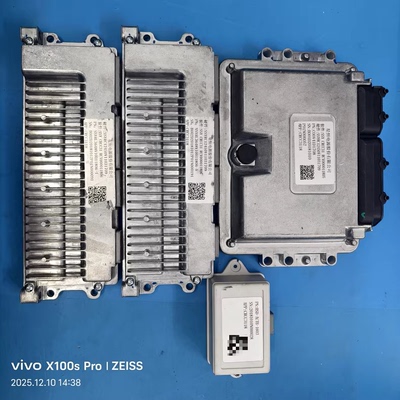 比亚迪电池管理系统BMS，型号BYD100111，拆车件，成色还可以，