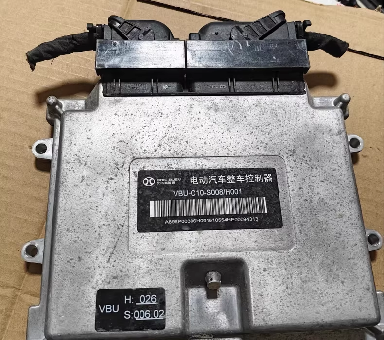 北汽新能源EC200整车控制器，型号VBU-C10-S008/H001