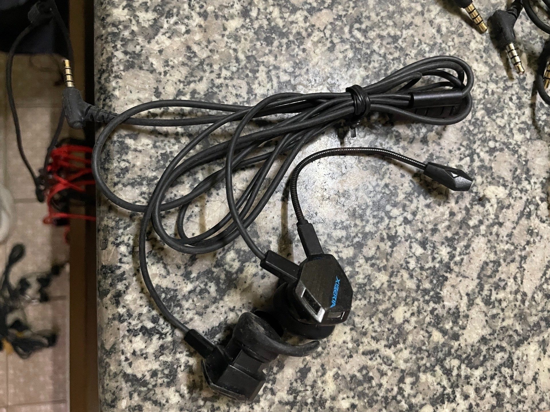 西伯利亚xiberia耳机 耳机入耳式有线  耳机带外麦 正议价