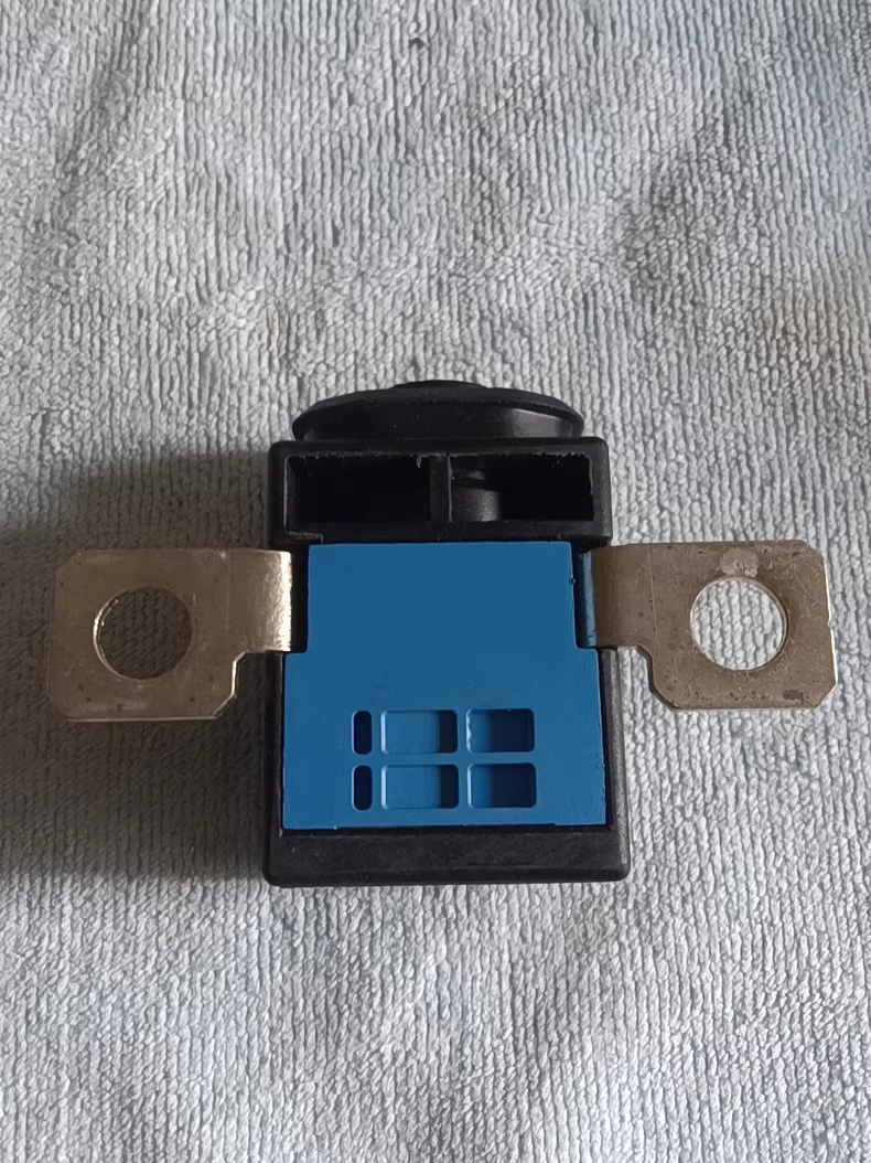 新能源汽车电瓶保护器断电保护器，拆机件，成色以图为准