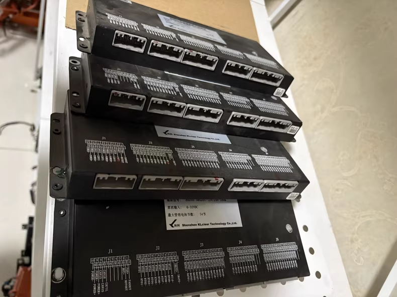 科列电池管理系统从控模块，型号BSU05-48S20T-12V/24V-100K-I