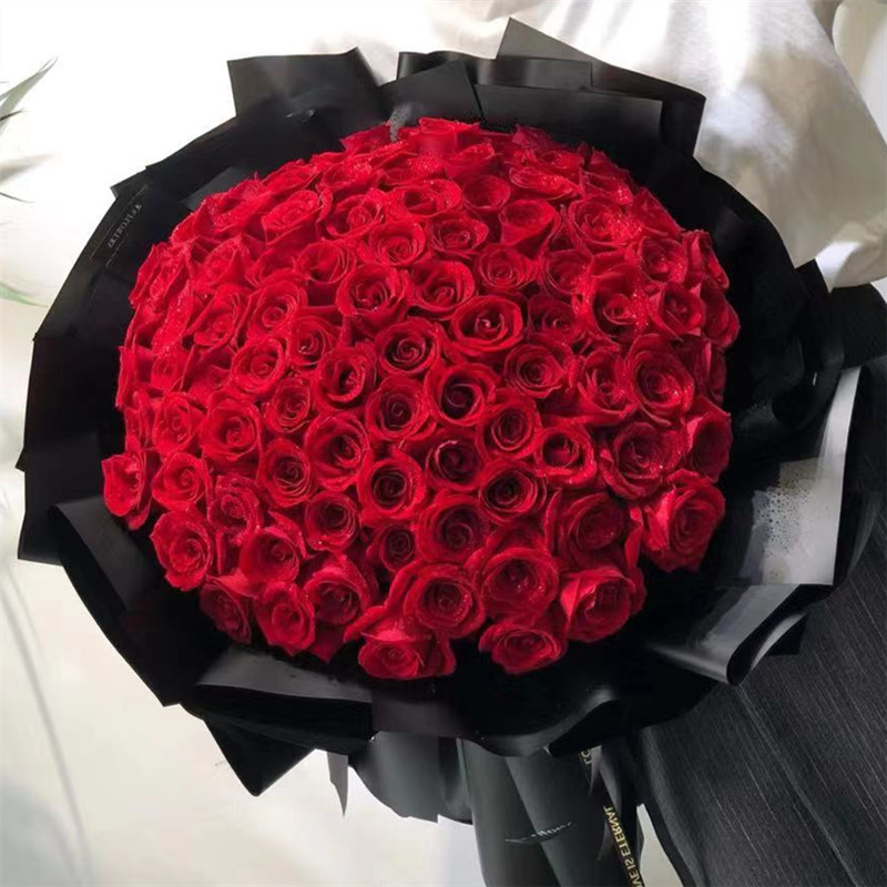 99朵玫瑰送爱人生日祝福