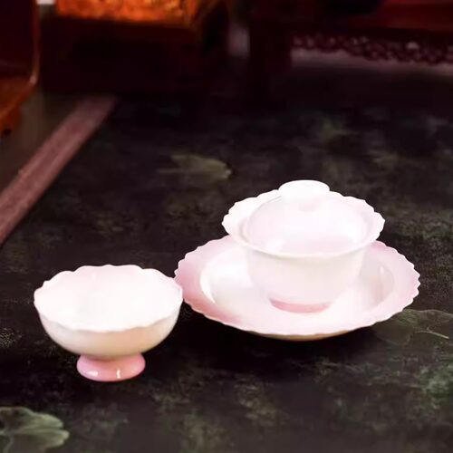 粉黛莲瓣花口两才盖碗陶瓷渐变手工泡茶器功夫茶具小盖碗110ml