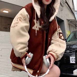 胖MM300斤大码遮肚子显瘦休闲风假两件加绒加厚秋冬棒球服外套女