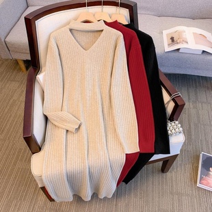 简约风V领镂空针织连衣裙女秋冬长袖直筒显瘦大码毛衣打底裙300斤