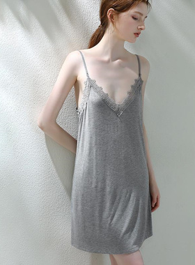 300斤特大码宽松慵懒风胖MM洋气性感蕾丝设计吊带连衣裙夏季女装