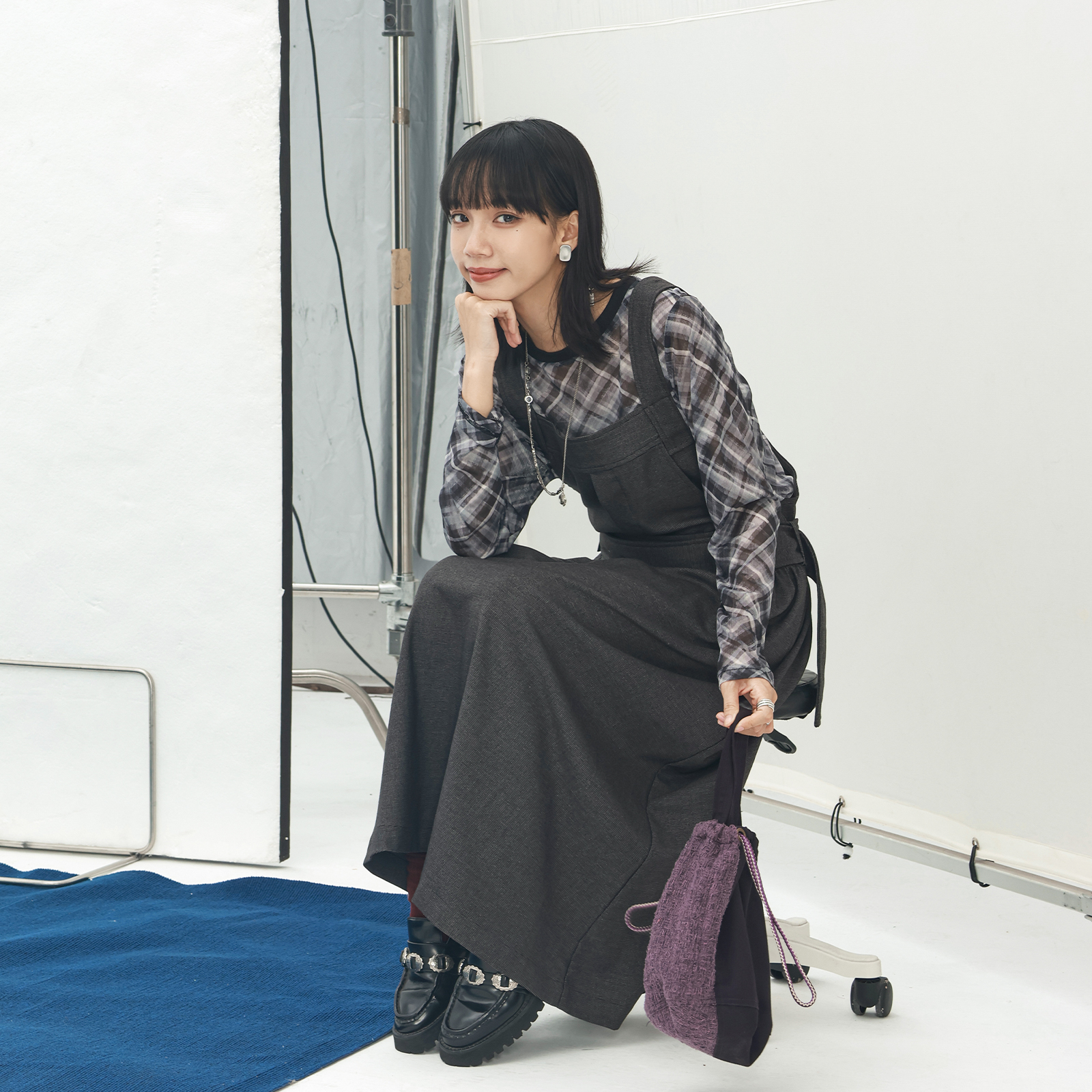 毛呢系腰背带裙2025秋冬新款通勤